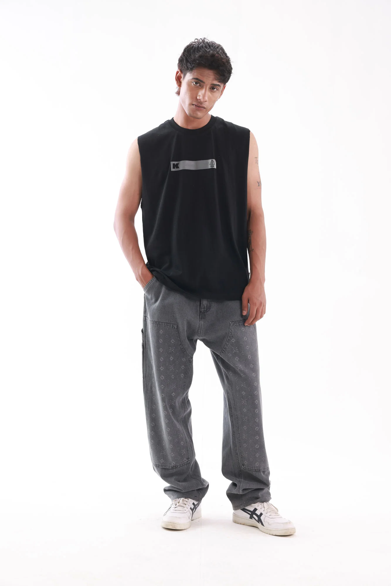 Double Knee Engraved Denim Jeans - Image 4