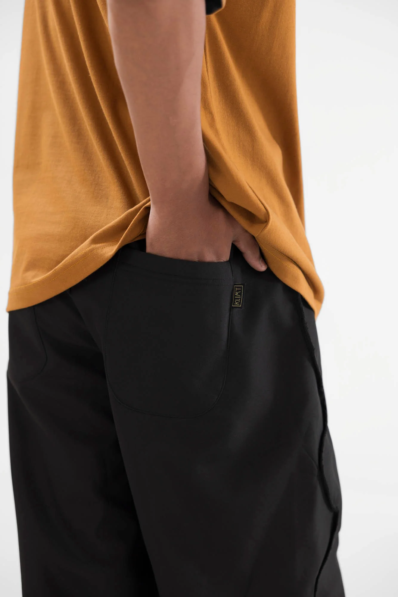 Wavy Tech Tracks - 2 Colours - Image 10