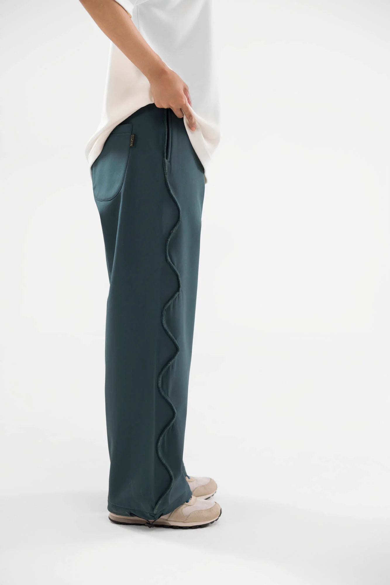 Wavy Tech Tracks - 2 Colours - Image 5