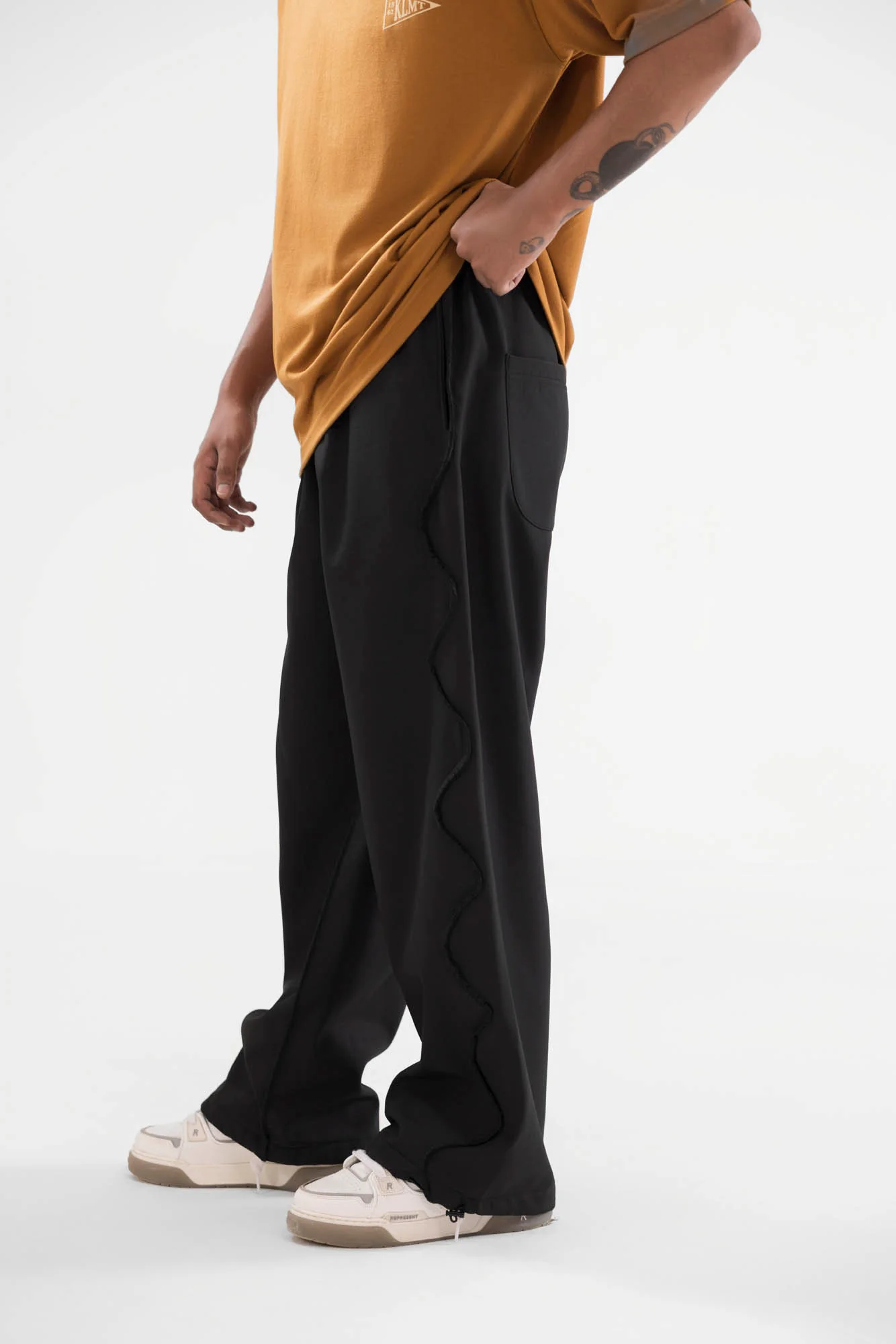 Wavy Tech Tracks - 2 Colours - Image 8